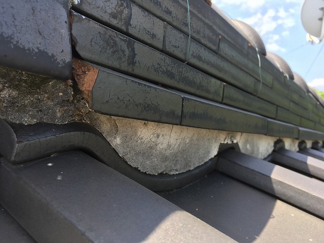 劣化が進行した漆喰